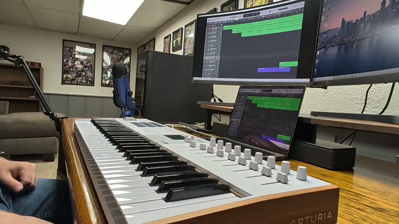 This is God's HOUSE (Live Recording) thumbnail